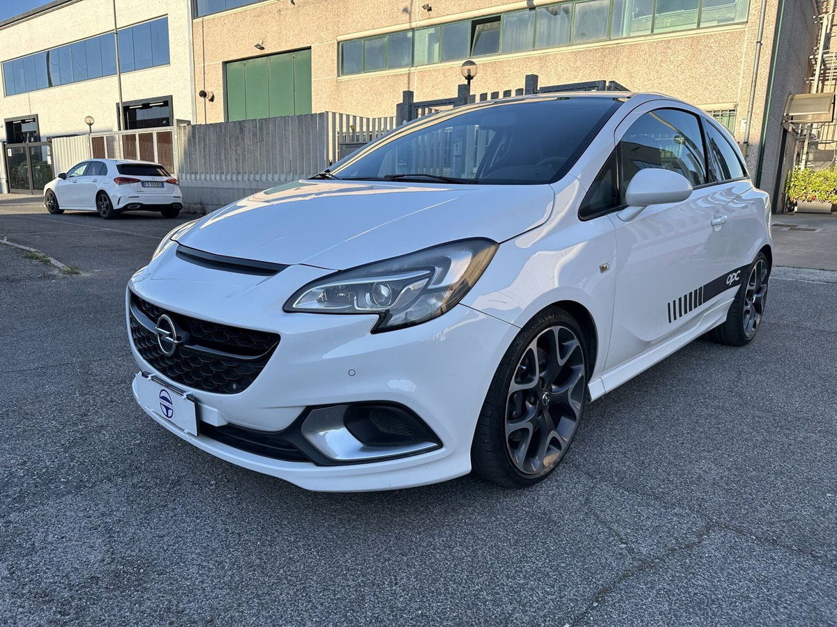 Opel Corsa Coupé 1.6 Turbo OPC