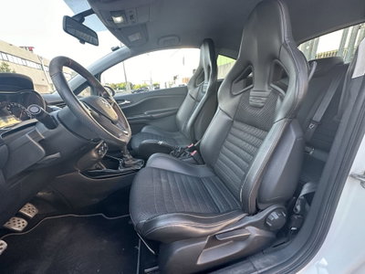 Opel Corsa Coupé 1.6 Turbo OPC (11)