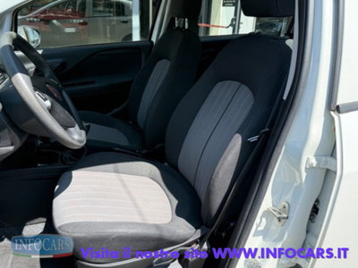 Fiat Punto 1.3 MJT II S&S 95 CV 5 porte Street (5)
