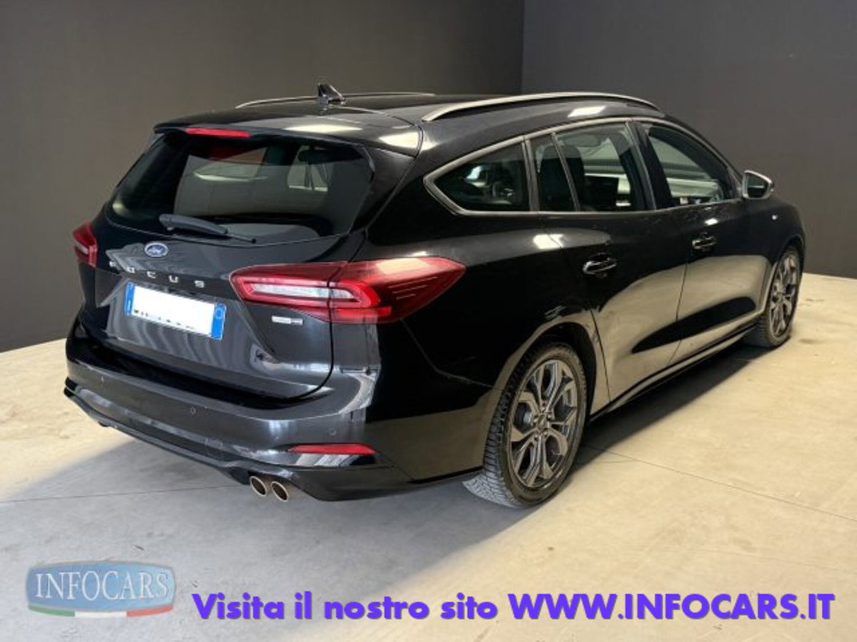 Ford Focus Station Wagon 1.0 EcoBoost Hybrid 155 CV SW ST-Line (4)