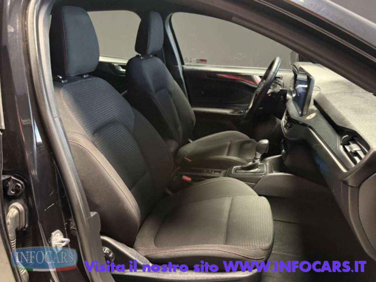 Ford Focus Station Wagon 1.0 EcoBoost Hybrid 155 CV SW ST-Line (6)