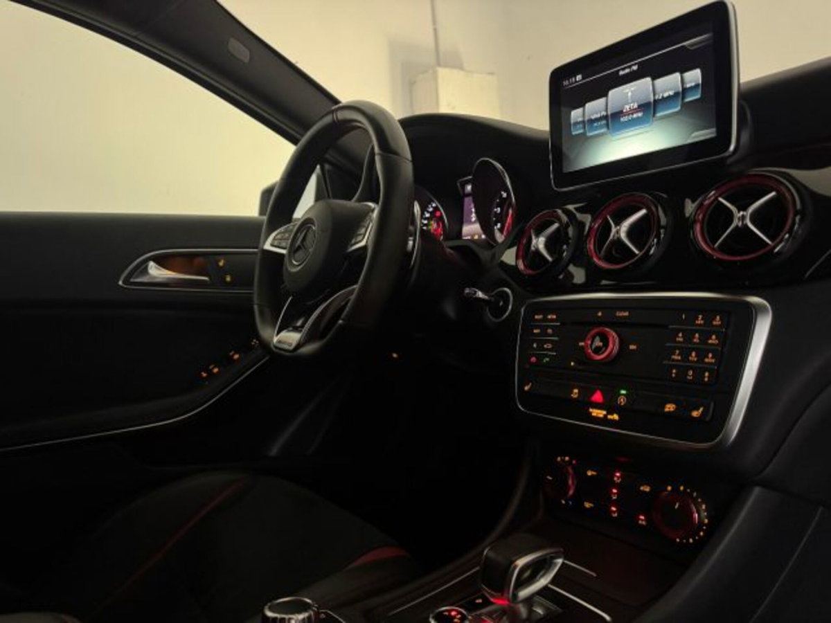 Mercedes-Benz GLA SUV 45 AMG 4Matic (16)
