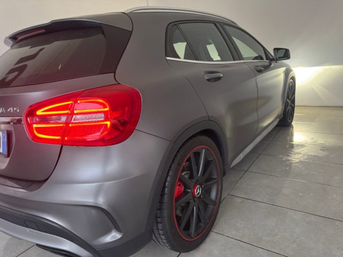 Mercedes-Benz GLA SUV 45 AMG 4Matic (19)
