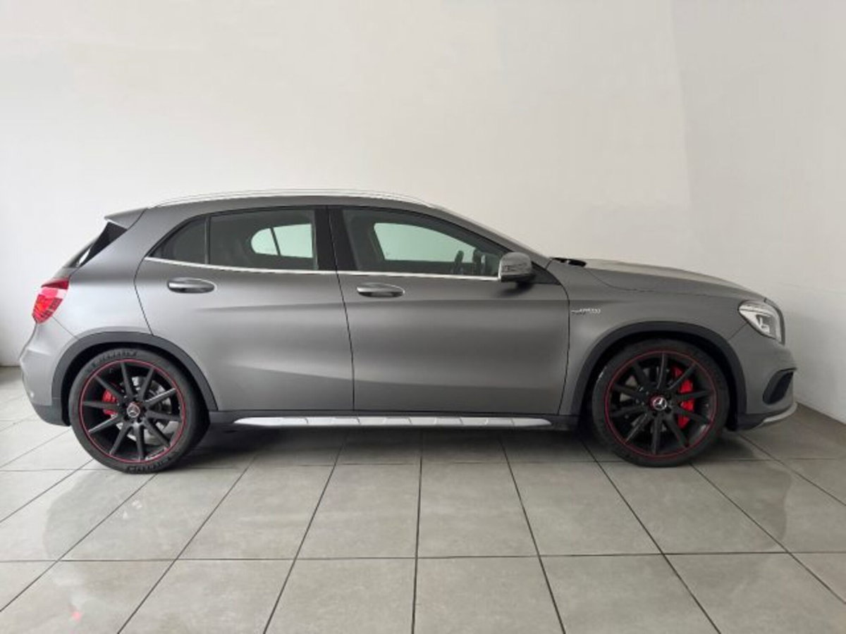 Mercedes-Benz GLA SUV 45 AMG 4Matic (6)