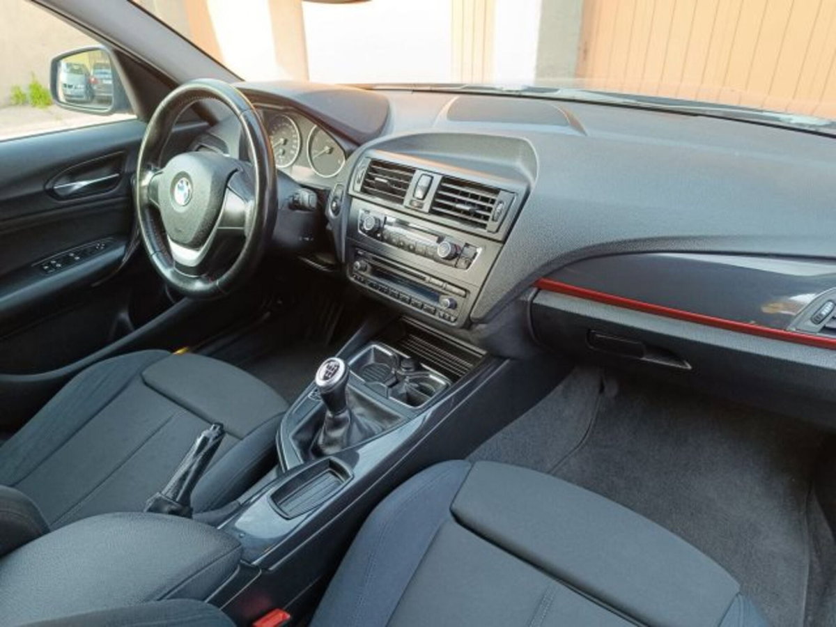 BMW Serie 1 116d 2.0 116CV cat 5 porte Attiva DPF (13)