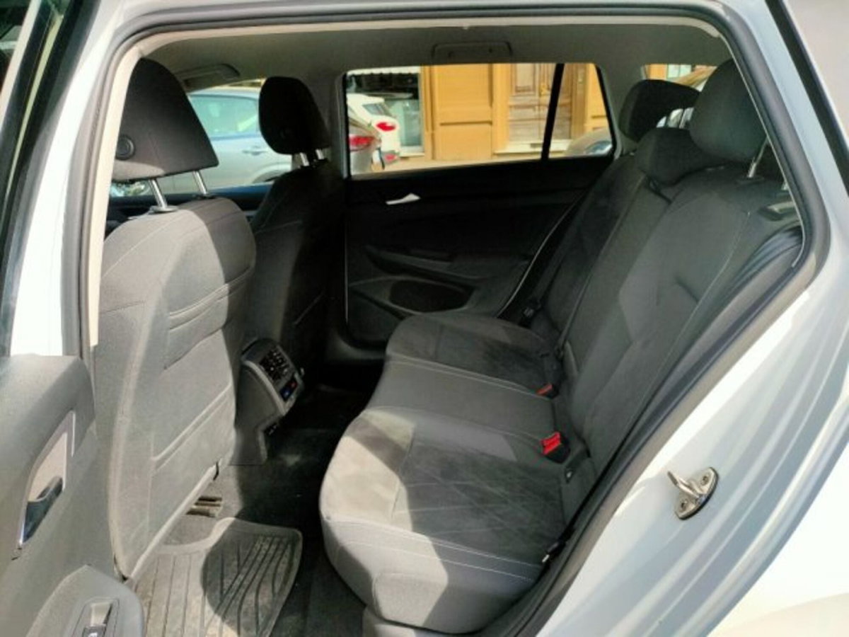 Volkswagen Golf Variant 1.5 TGI DSG Style (18)