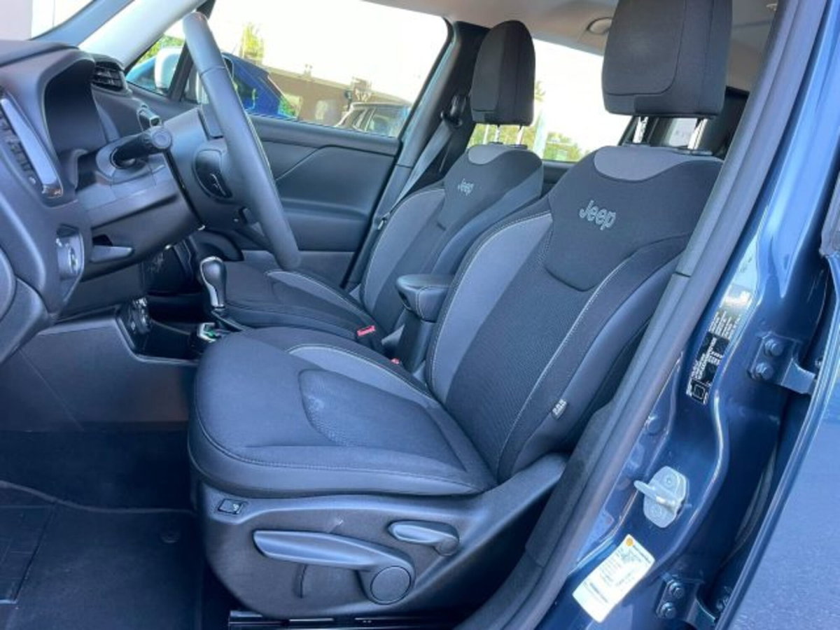 Jeep Renegade 1.3 T4 190CV PHEV 4xe AT6 Limited (12)