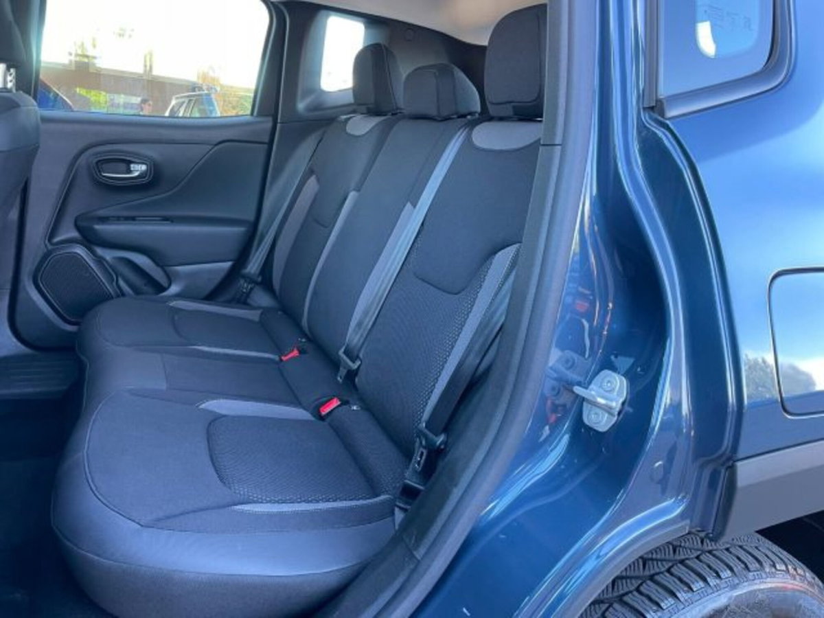 Jeep Renegade 1.3 T4 190CV PHEV 4xe AT6 Limited (7)
