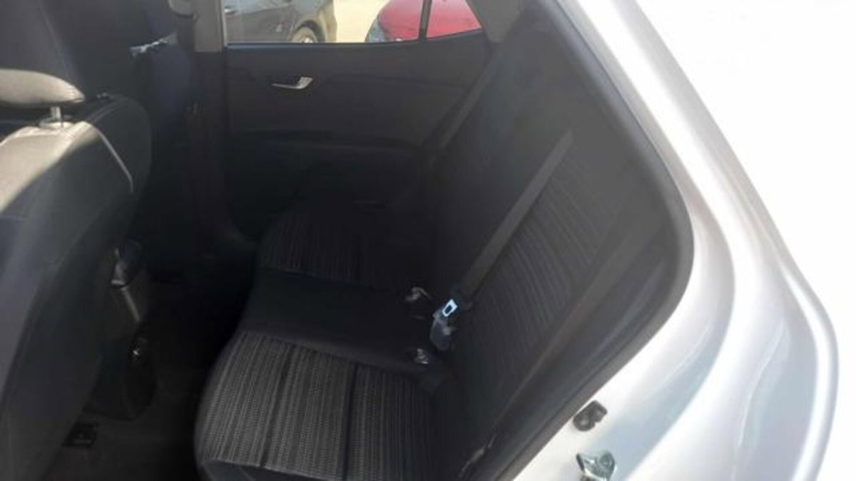 Kia Stonic 1.2 DPI Style (11)