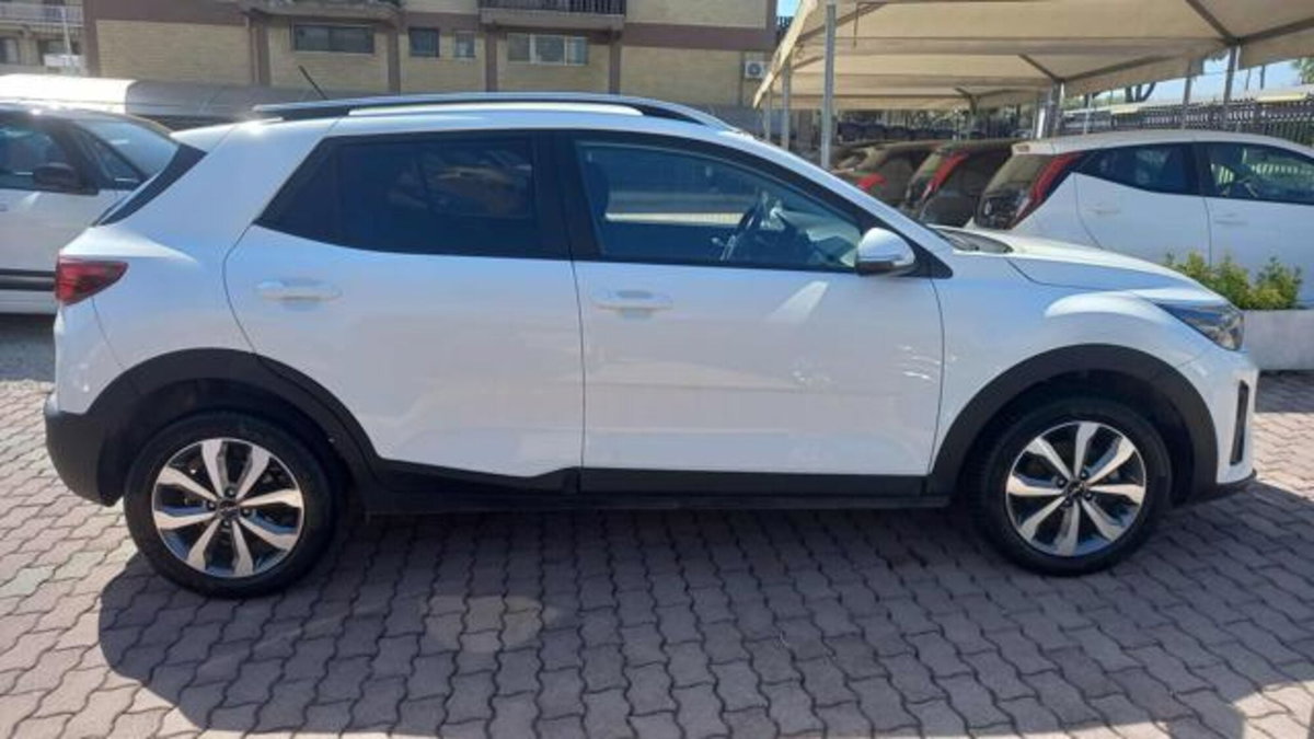 Kia Stonic 1.2 DPI Style (8)
