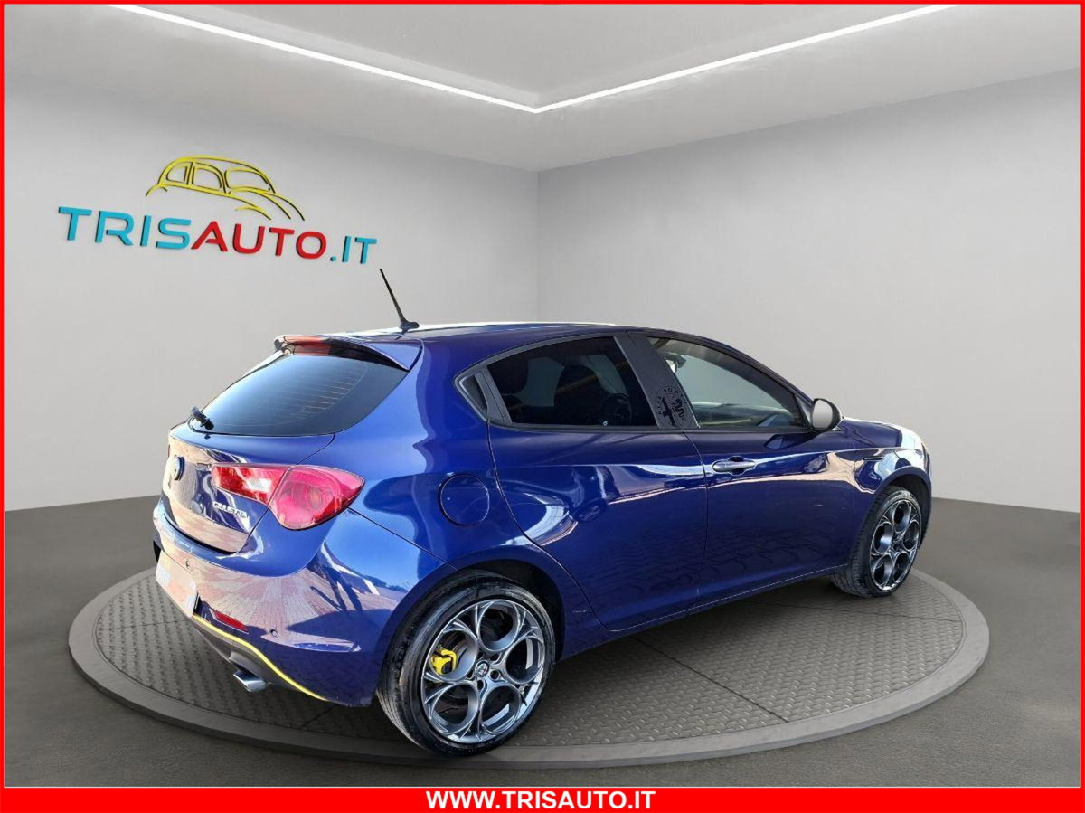 Alfa Romeo Giulietta 2.0 JTDm Giulietta 150cv (4)
