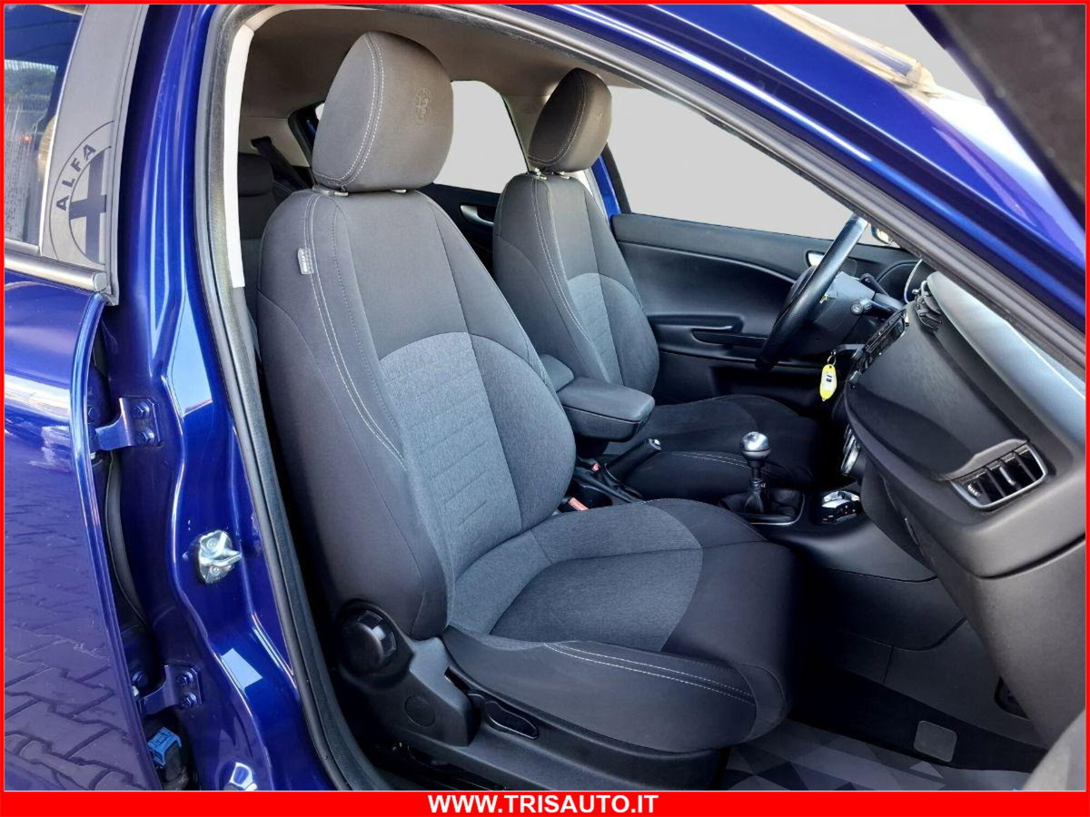 Alfa Romeo Giulietta 2.0 JTDm Giulietta 150cv (8)