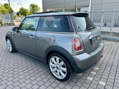MINI Mini 1.6 16V Cooper (10)