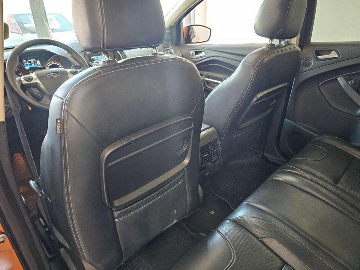 Ford Kuga 2.0 TDCI 180 CV S&S 4WD Powershift Titanium X (10)