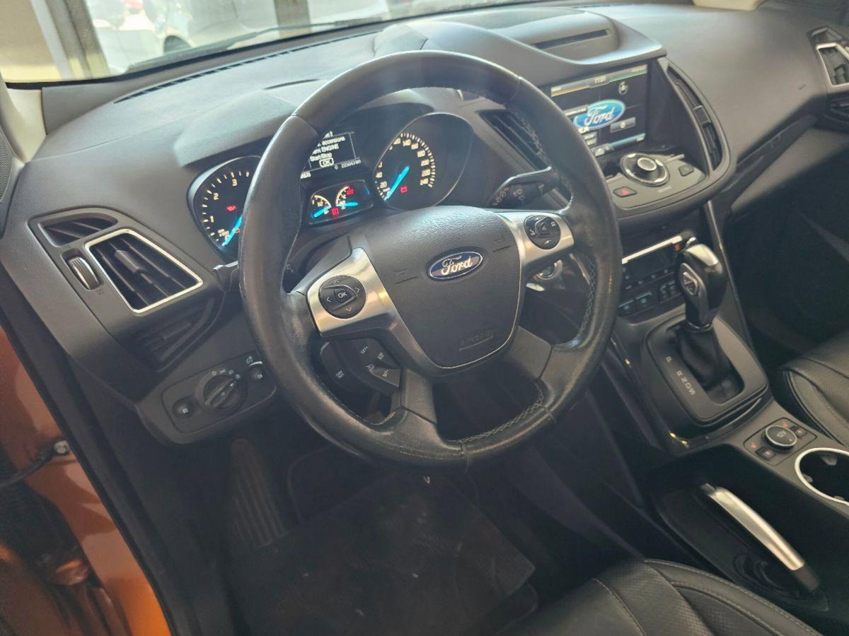 Ford Kuga 2.0 TDCI 180 CV S&S 4WD Powershift Titanium X (17)