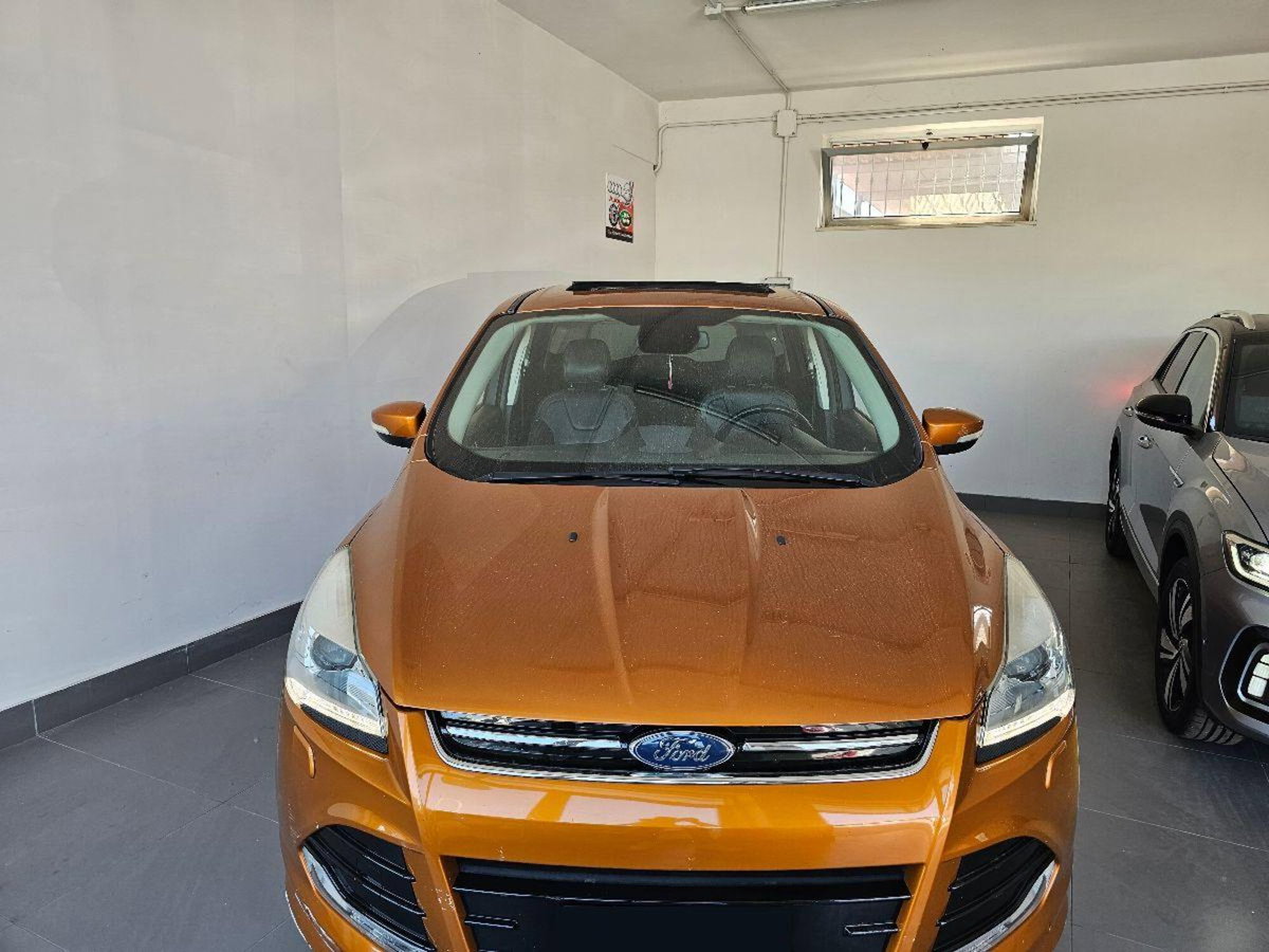 Ford Kuga 2.0 TDCI 180 CV S&S 4WD Powershift Titanium X (2)