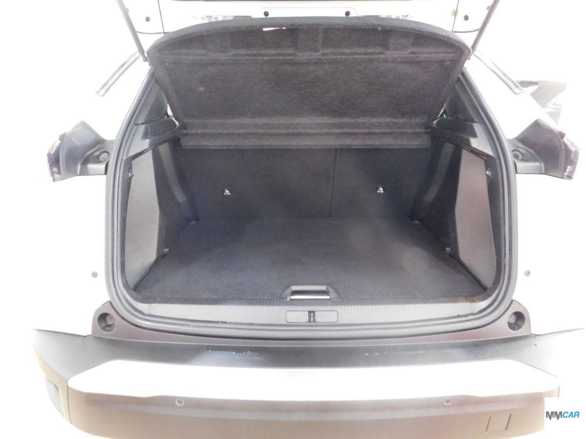 Peugeot 2008 BlueHDi 130 S&S EAT8 Allure Pack (14)