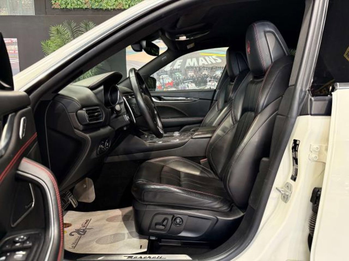 Maserati Levante Levante 3.0 V6 Modena Ultima 430cv auto (9)
