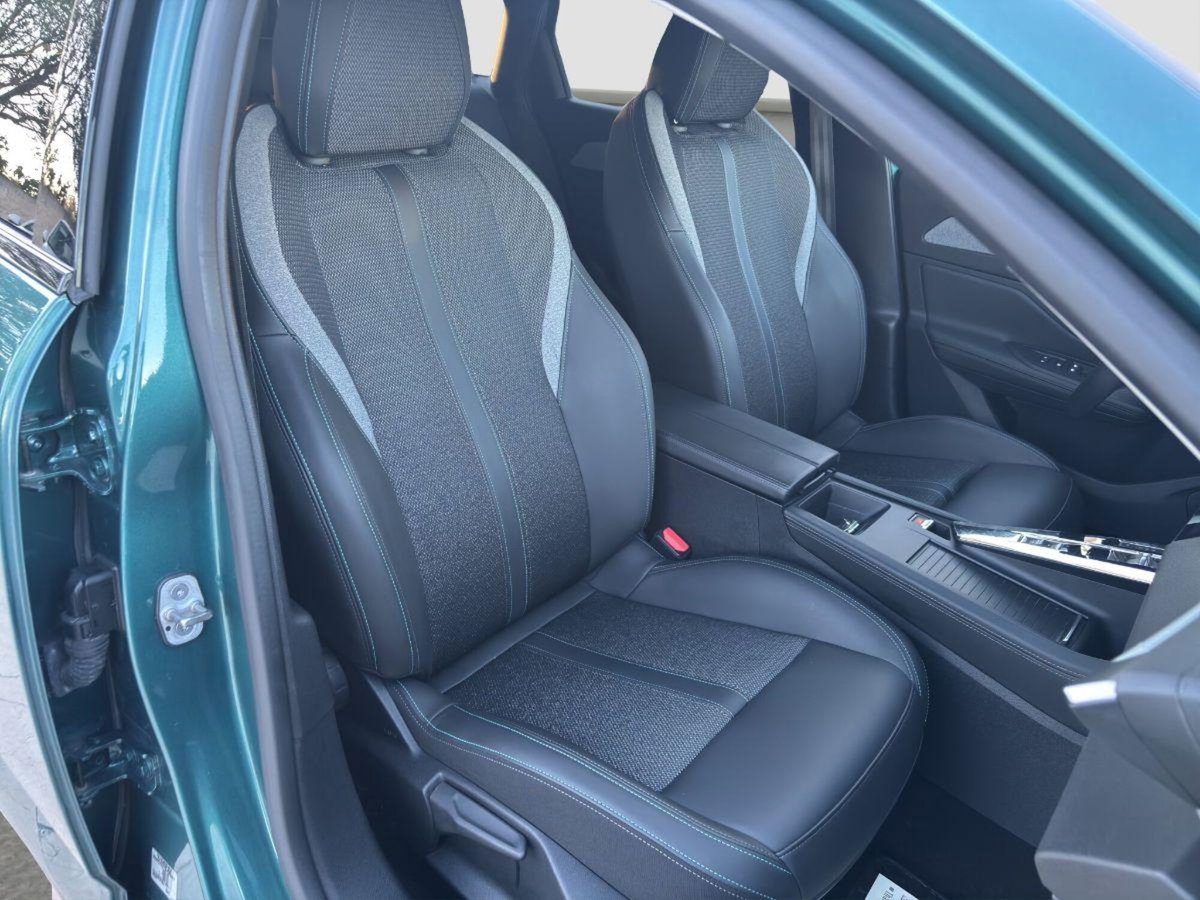 Peugeot 308 SW BlueHDi 130 S&S EAT6 Allure (11)