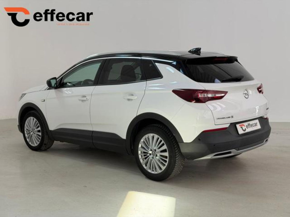 Opel Grandland X 1.5 diesel Ecotec Start&Stop Elegance (4)