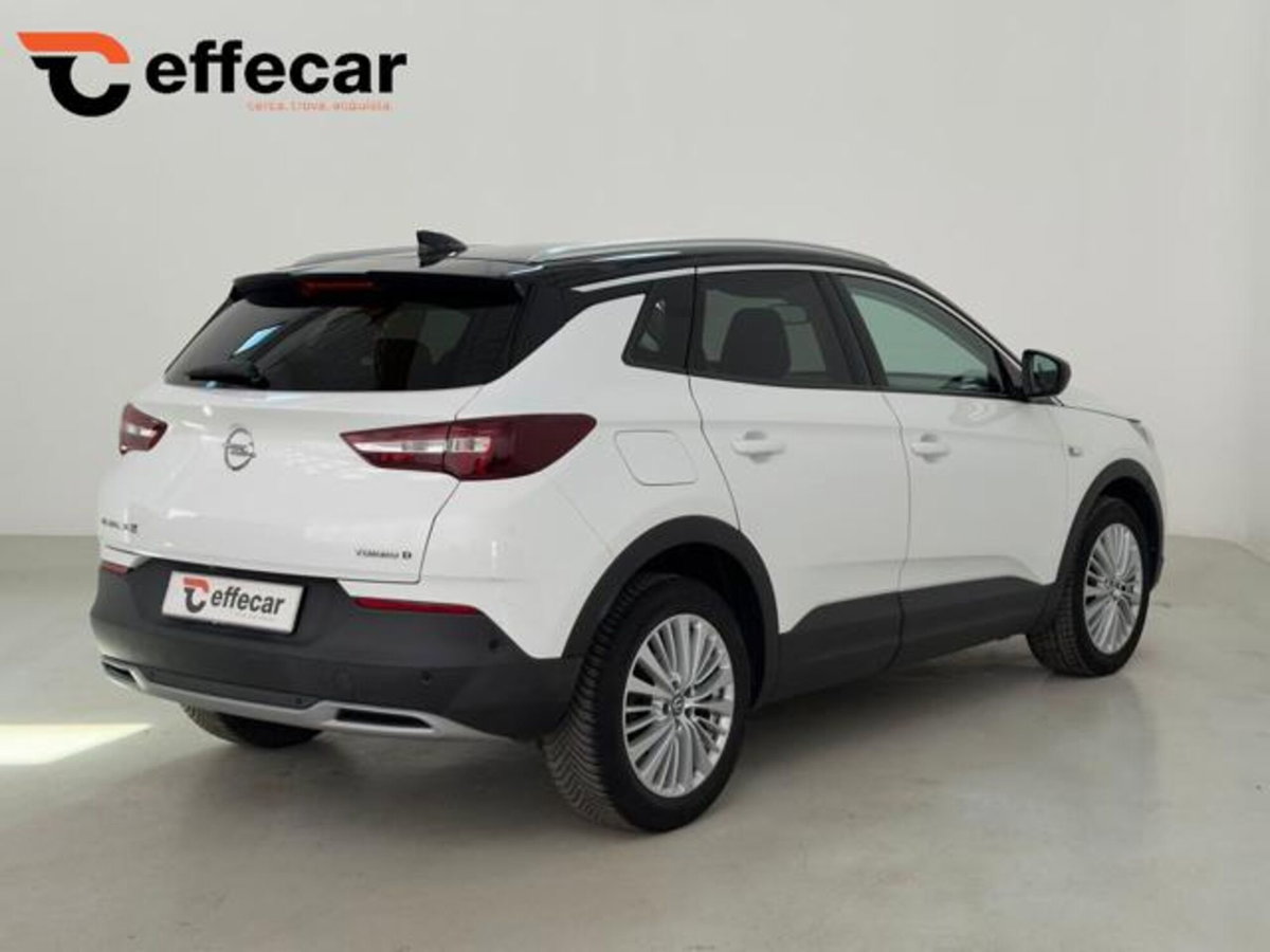 Opel Grandland X 1.5 diesel Ecotec Start&Stop Elegance (6)