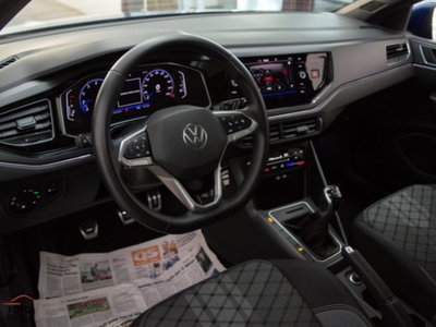 Volkswagen Taigo 1.0 tsi R-Line 115cv (8)