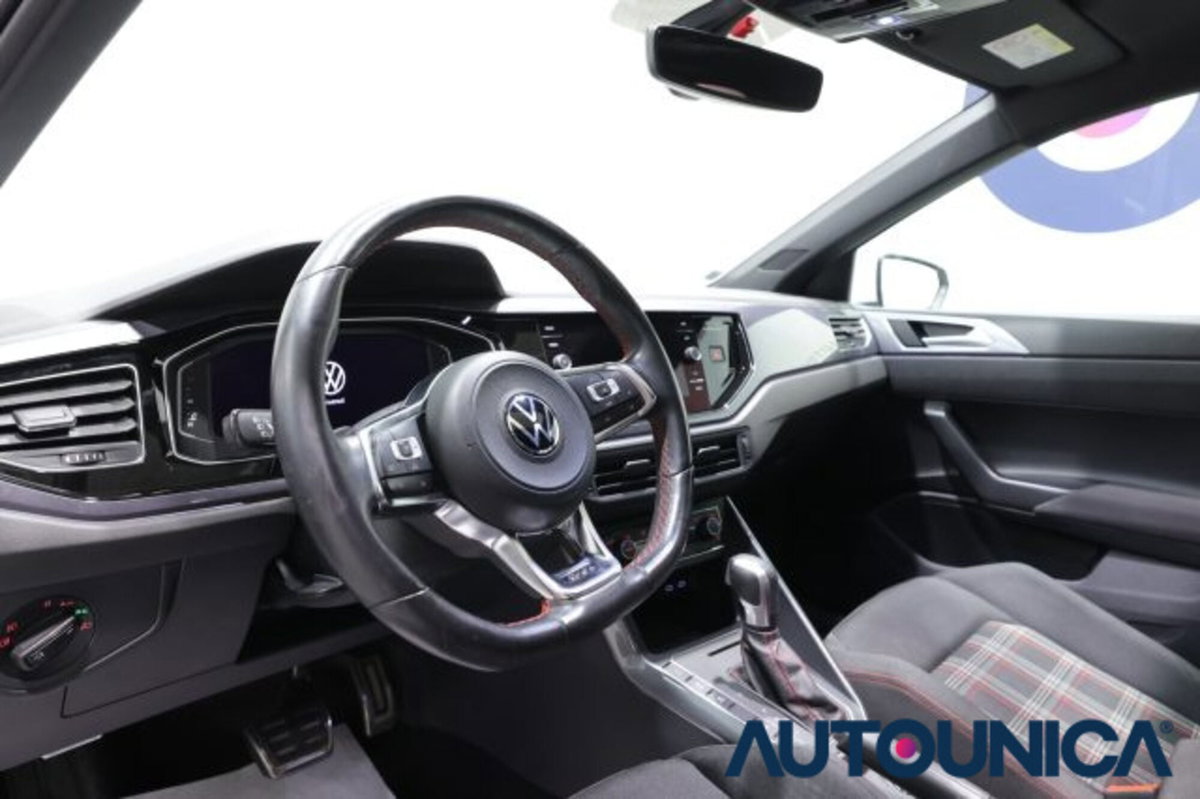 Volkswagen Polo 2.0 TSI DSG GTI BlueMotion Technology (5)