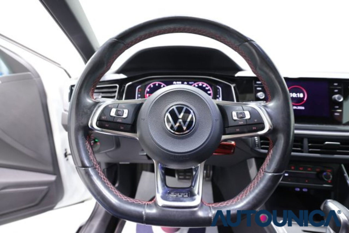 Volkswagen Polo 2.0 TSI DSG GTI BlueMotion Technology (7)