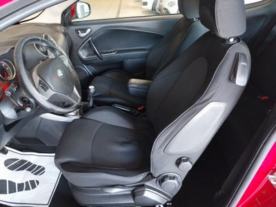 Alfa Romeo MiTo 1.6 JTDm 16V Distinctive Sport Pack (16)