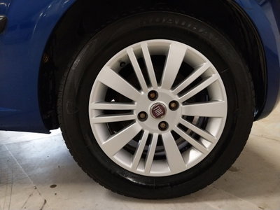 Fiat Grande Punto 1.3 MJT 90 CV 3 porte Emotion (15)