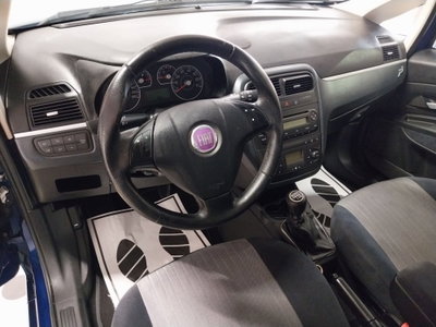 Fiat Grande Punto 1.3 MJT 90 CV 3 porte Emotion (18)