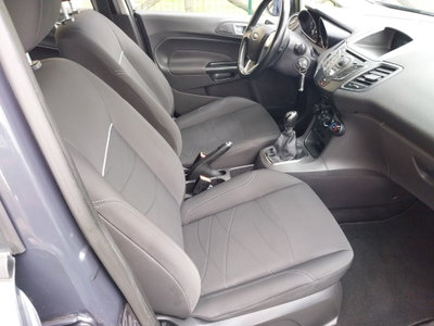 Ford Fiesta 1.5 TDCi 75CV 5 porte (19)