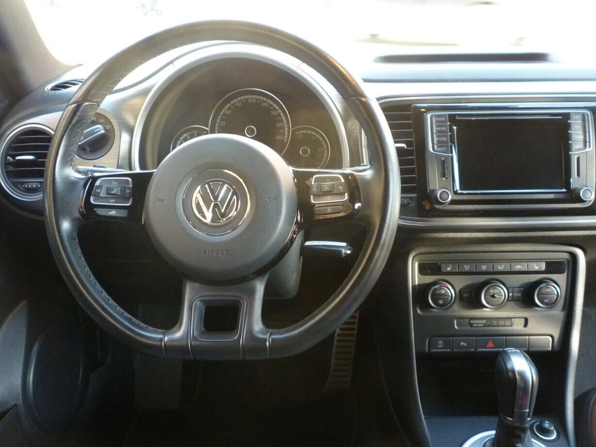 Volkswagen Maggiolino Cabrio 1.2 TSI Design BlueMotion Technology (6)