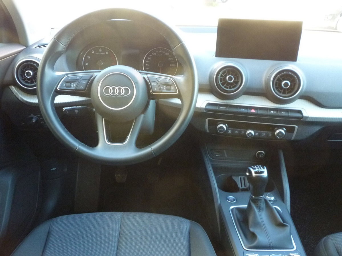 Audi Q2 Q2 30 TFSI Admired (13)