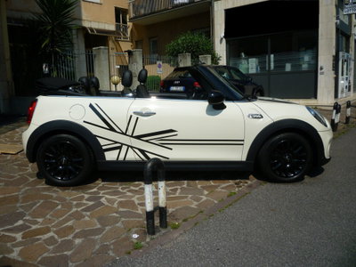 MINI Mini Cabrio 1.5 Cooper Hype Cabrio (3)