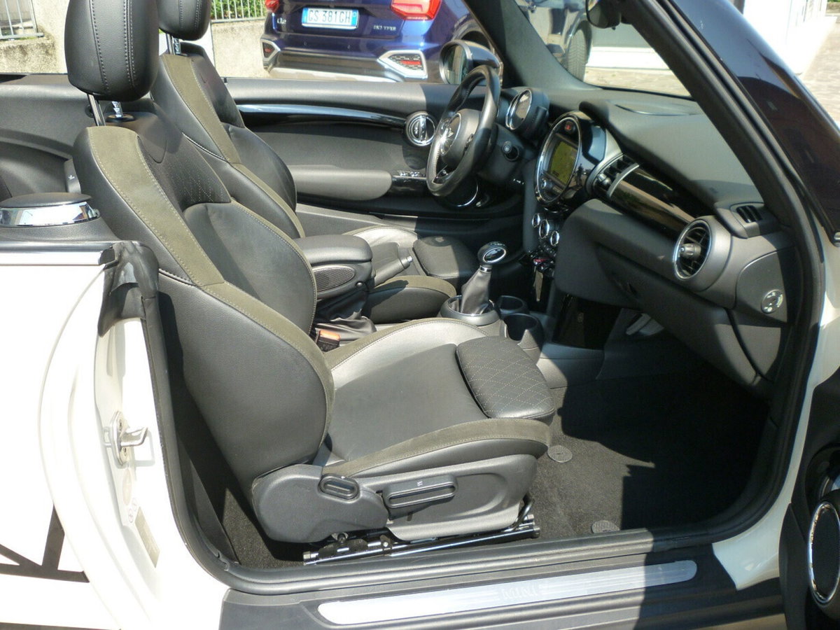 MINI Mini Cabrio 1.5 Cooper Hype Cabrio (7)