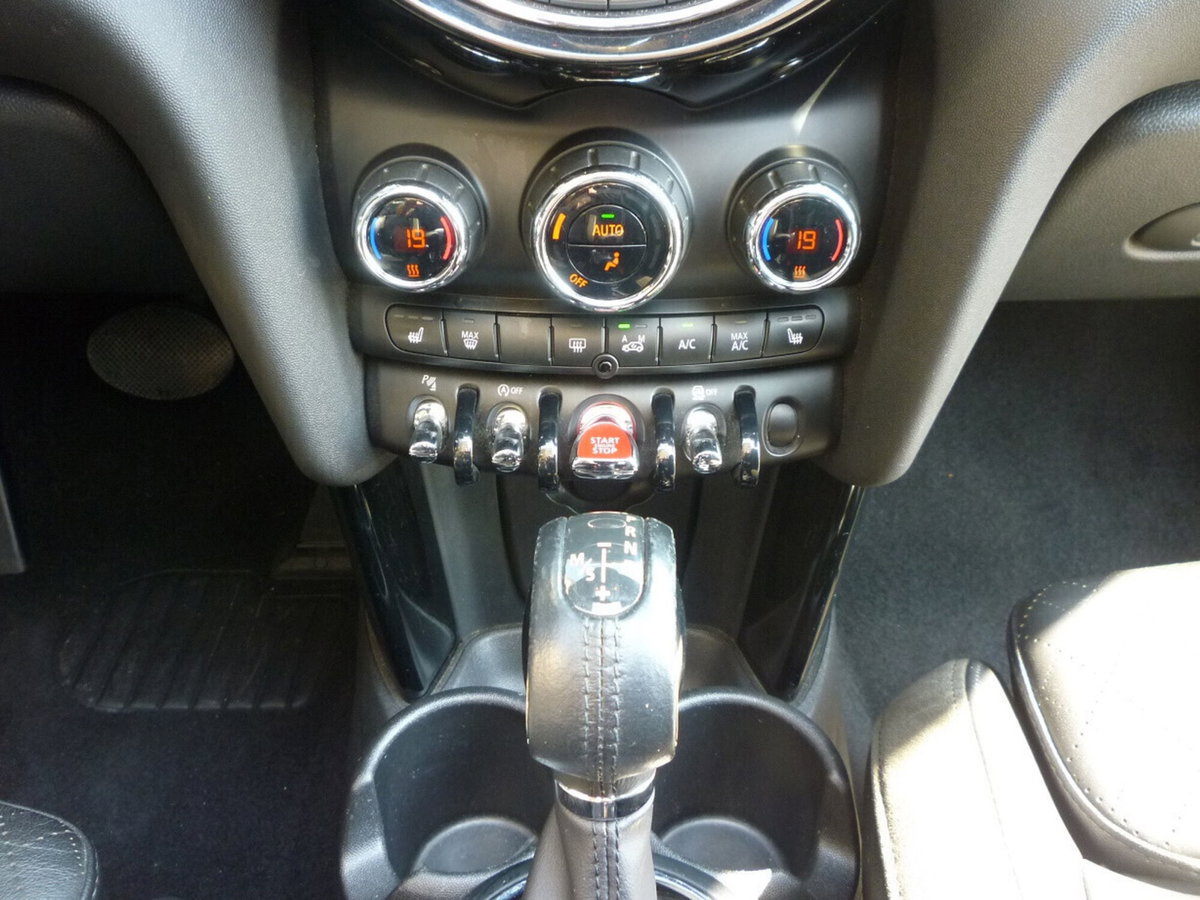 MINI Mini Cabrio 1.5 Cooper Hype Cabrio (9)