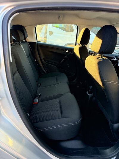 Peugeot 208 82 5 porte Allure (10)