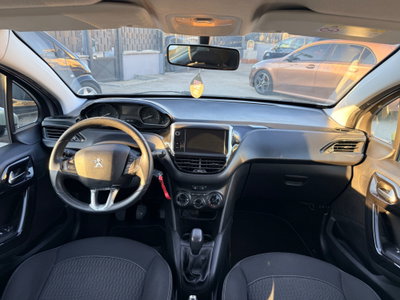 Peugeot 208 82 5 porte Allure (11)