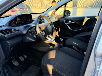 Peugeot 208 82 5 porte Allure (5)