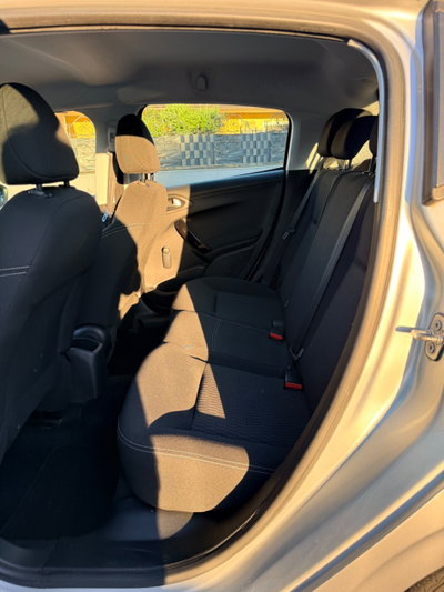 Peugeot 208 82 5 porte Allure (7)