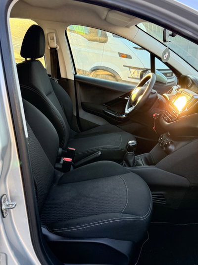 Peugeot 208 82 5 porte Allure (9)
