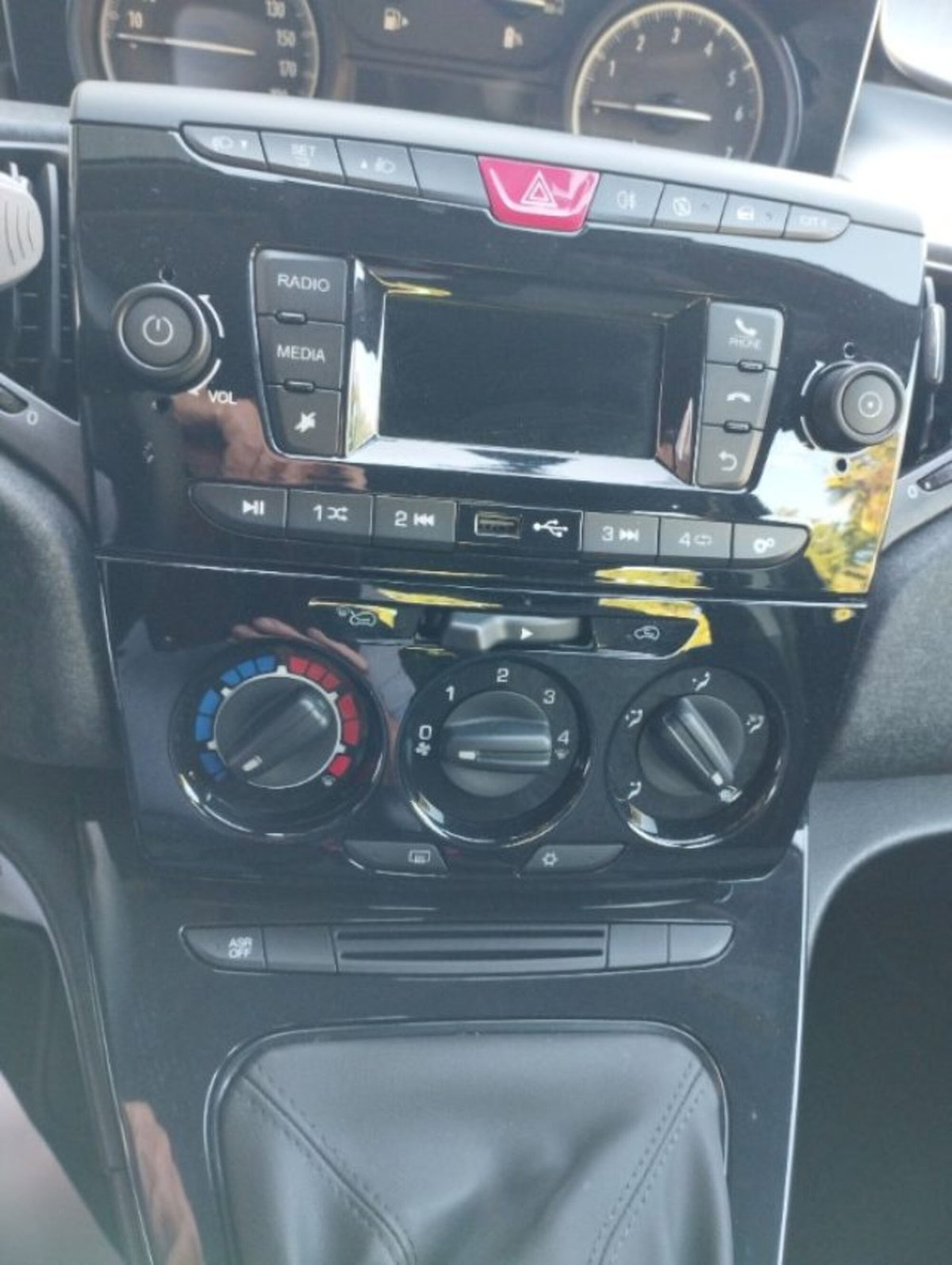 Lancia Ypsilon 1.0 FireFly 5 porte S&S Hybrid Ecochic UnYca (15)