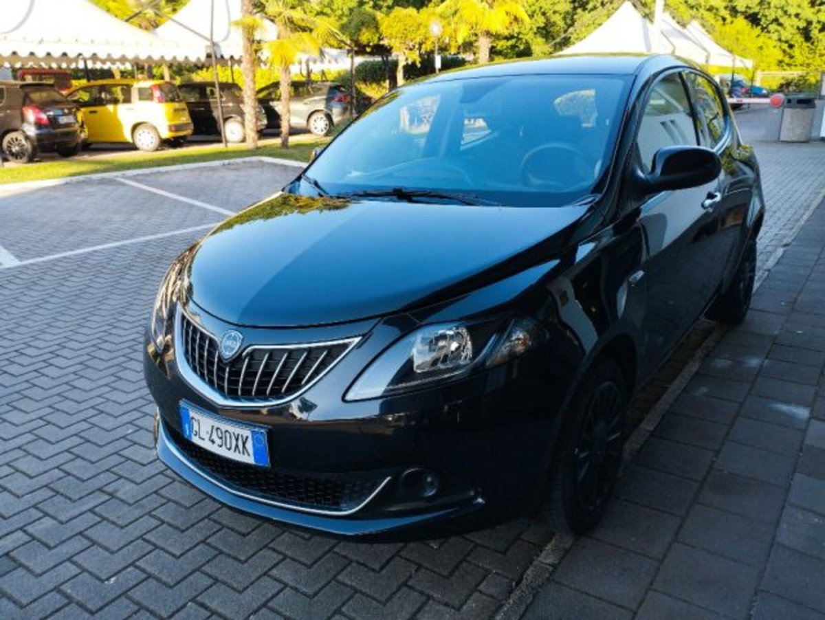 Lancia Ypsilon 1.0 FireFly 5 porte S&S Hybrid Ecochic UnYca (2)
