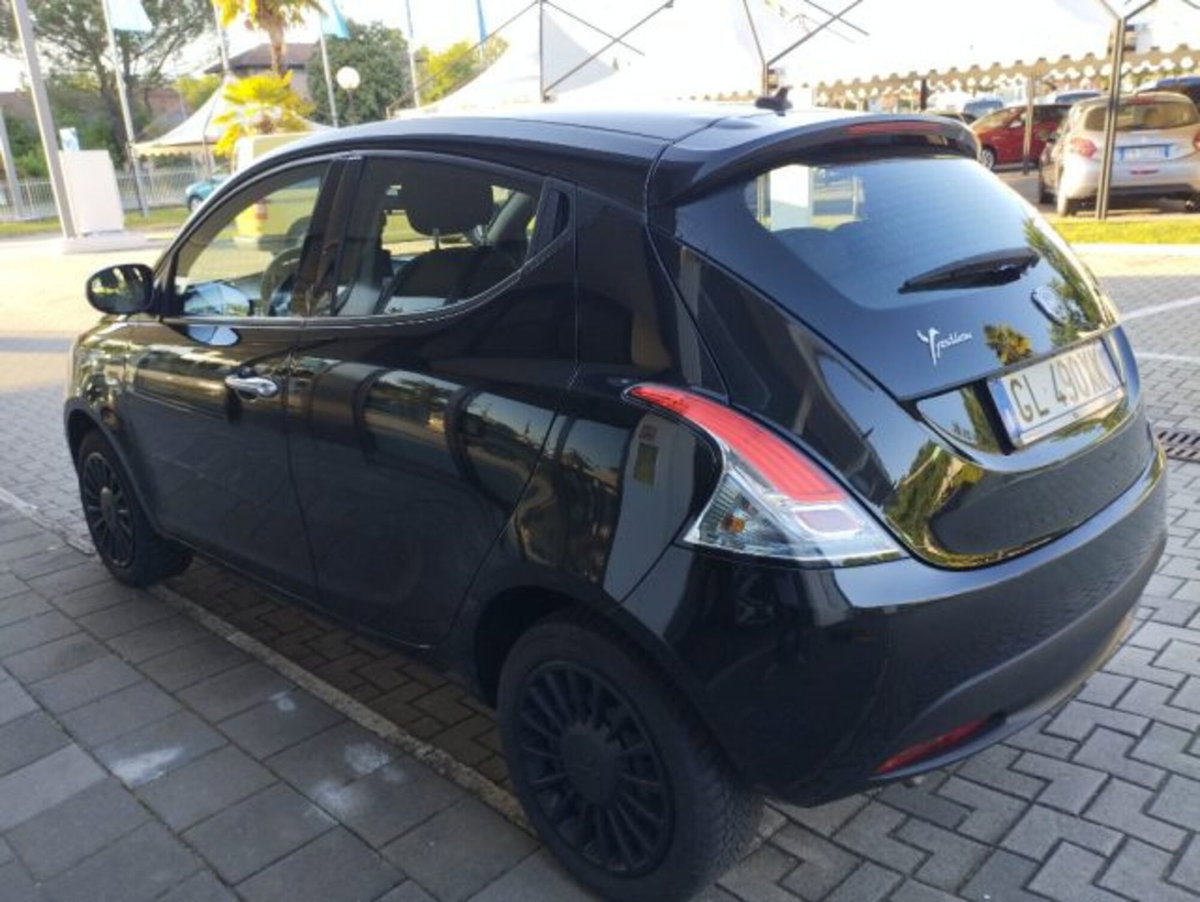 Lancia Ypsilon 1.0 FireFly 5 porte S&S Hybrid Ecochic UnYca (5)
