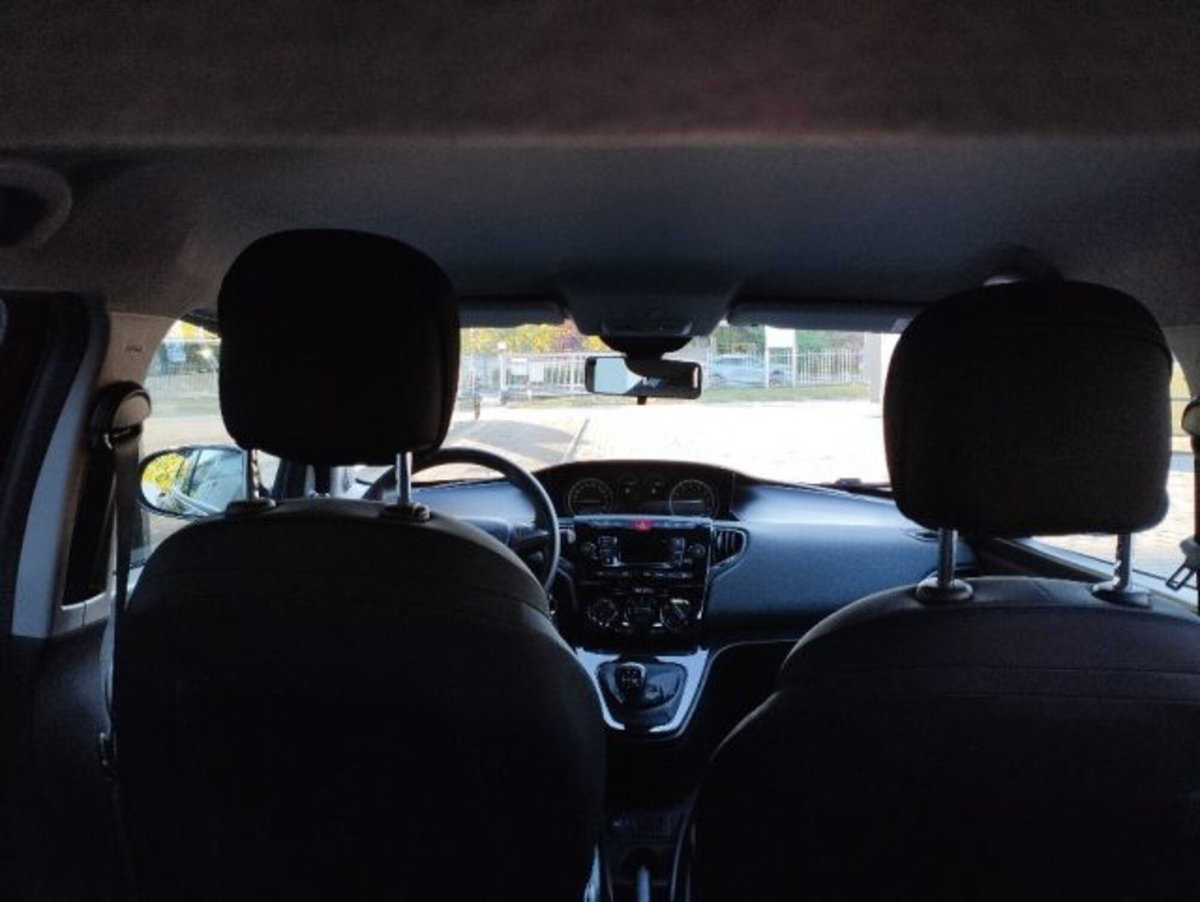Lancia Ypsilon 1.0 FireFly 5 porte S&S Hybrid Ecochic UnYca (9)