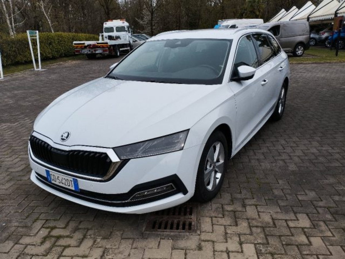 Skoda Octavia Station Wagon 2.0 TDI EVO SCR 150 CV DSG 4x4 Wagon Executive