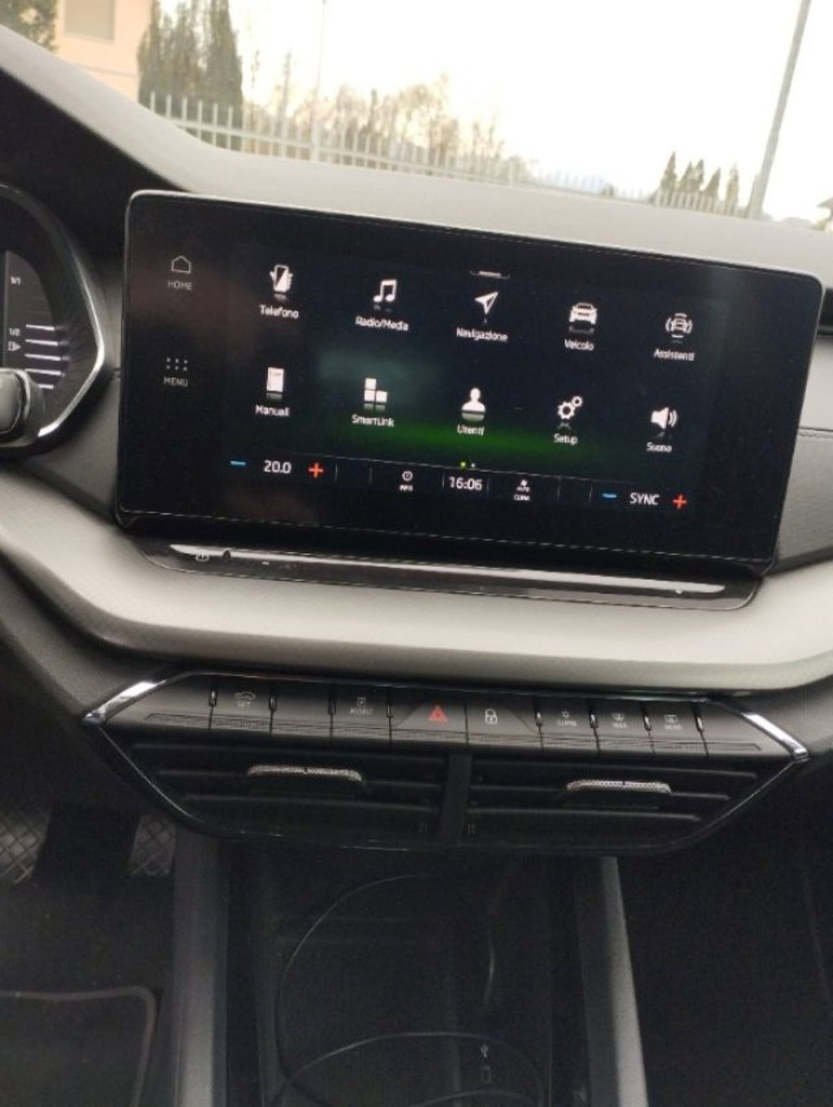 Skoda Octavia Station Wagon 2.0 TDI EVO SCR 150 CV DSG 4x4 Wagon Executive (14)