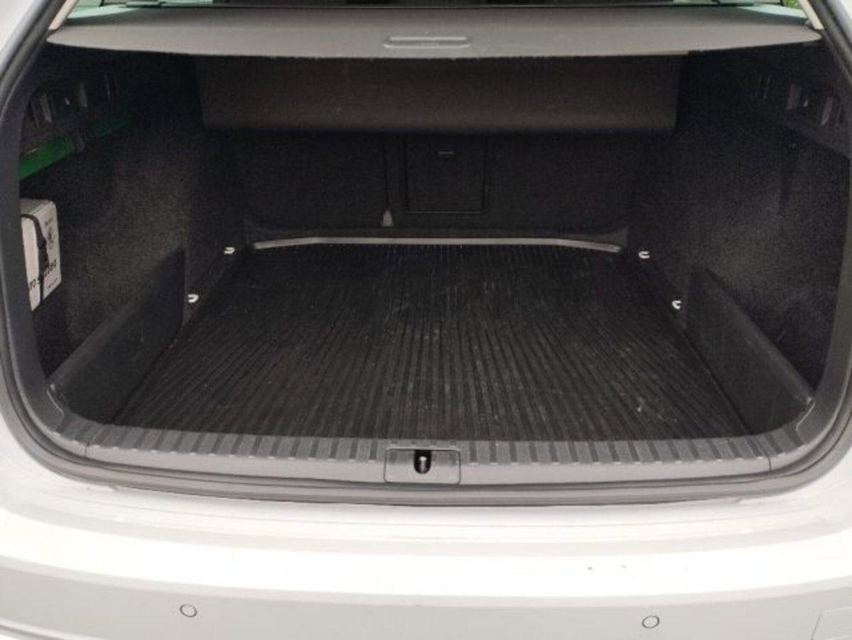 Skoda Octavia Station Wagon 2.0 TDI EVO SCR 150 CV DSG 4x4 Wagon Executive (7)