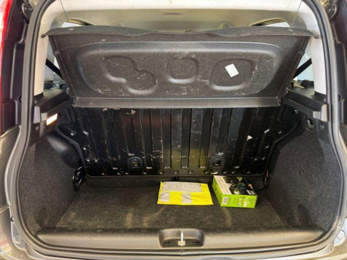Fiat Panda 1.0 FireFly S&S Hybrid City Cross (13)